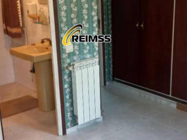 4 chambre Villa/Maison à vendre à Caldes de Malavella avec garage - 294 000 € (Ref: 9822441)