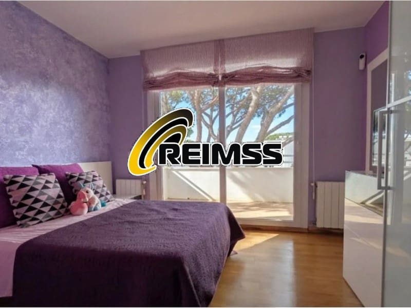 Chalet de 3 habitaciones en Platja d'Aro en venta - 475.000 € (Ref: 9890005)