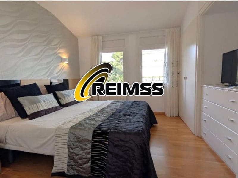 Chalet de 3 habitaciones en Platja d'Aro en venta - 475.000 € (Ref: 9890005)