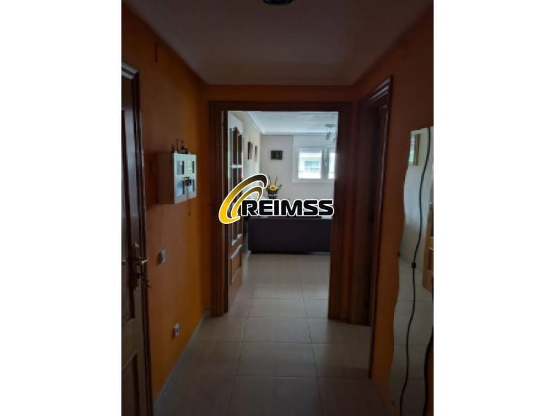 3 bedroom Flat for sale in Lloret de Mar - € 262,500 (Ref: 9892294)