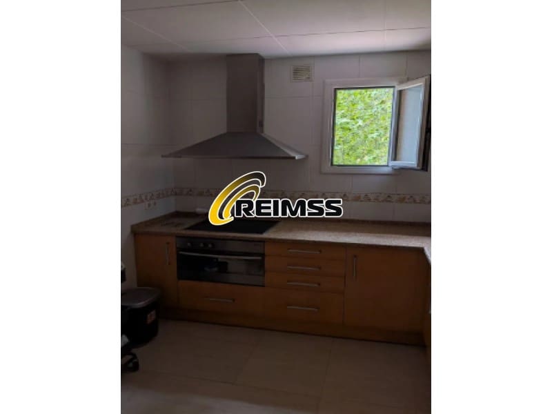 3 bedroom Flat for sale in Lloret de Mar - € 262,500 (Ref: 9892294)