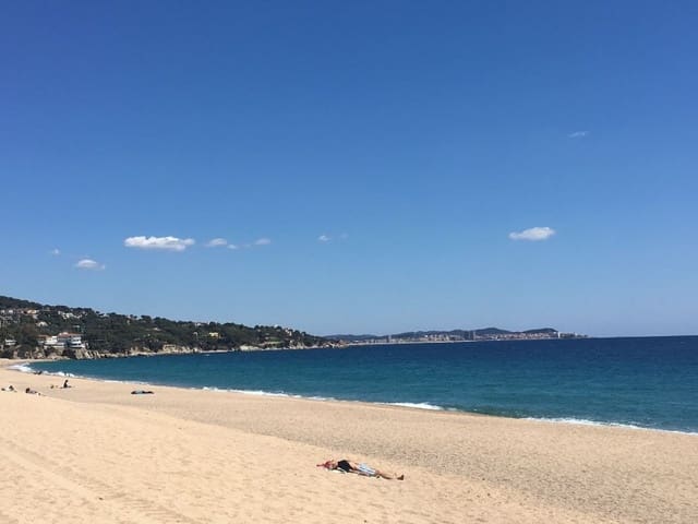 Apartment for sale in Platja d'Aro, Castell-Platja d'Aro - € 158,000 (Ref: 9947452)