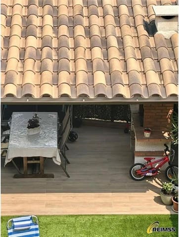 5 sovrum Villa till salu i Caldes de Malavella med garage - 414 750 € (Ref: 9965757)