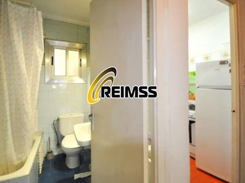 2 bedroom Apartment for sale in Blanes with pool - € 115,000 (Ref: 9965758)
