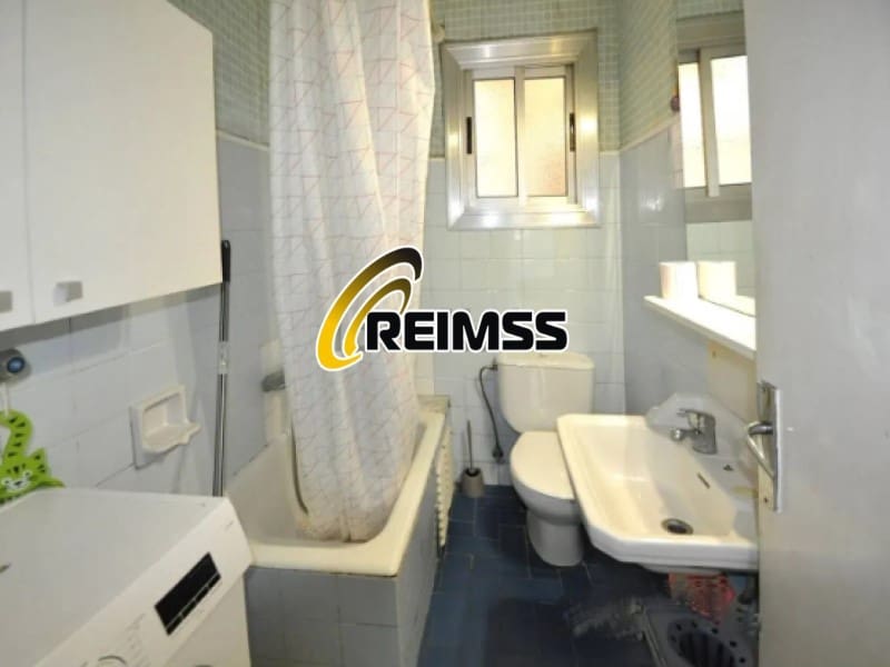 2 bedroom Apartment for sale in Blanes with pool - € 115,000 (Ref: 9965758)