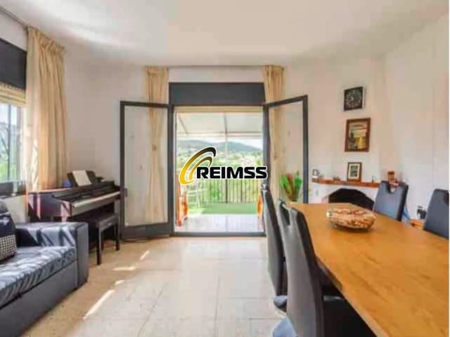 6 soveværelse Villa til salg i Maçanet de la Selva med swimmingpool - € 280.000 (Ref: 9965761)