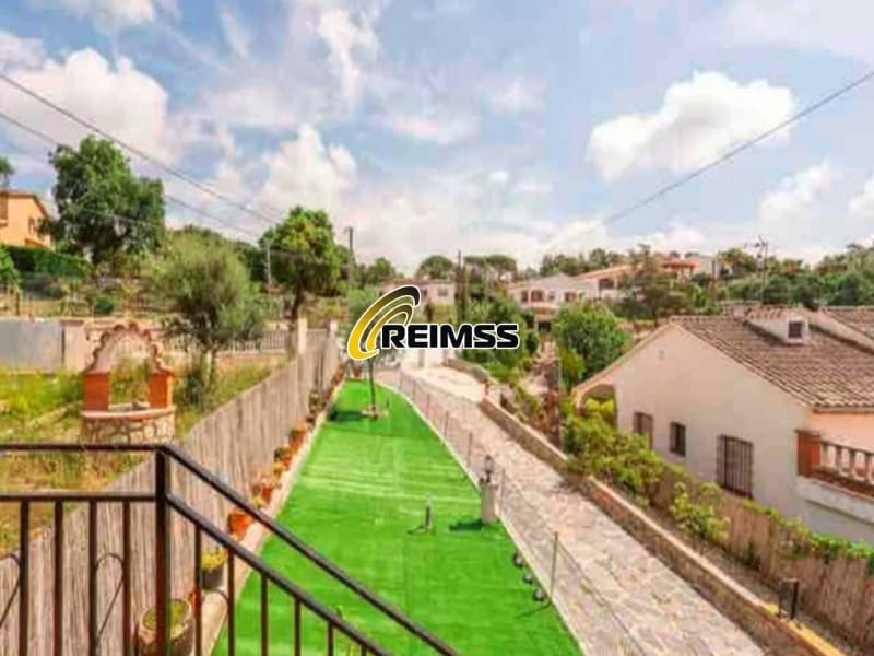 6 soveværelse Villa til salg i Macanet de la Selva med swimmingpool - € 280.000 (Ref: 9965761)