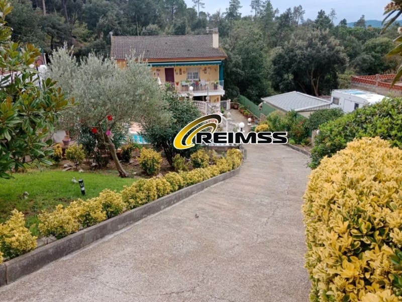 4 soveværelse Villa til salg i Macanet de la Selva med swimmingpool - € 250.000 (Ref: 9965762)