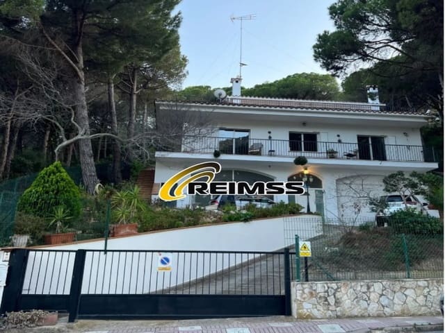 4 sypialnia Willa na sprzedaż w Santa Cristina d'Aro z garażem - 690 000 € (Ref: 9965763)