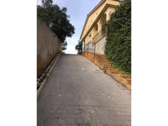 4 chambre Villa/Maison à vendre à Urbanitzacions del Nord, Lloret de Mar avec piscine garage - 530 000 € (Ref: 9965768)