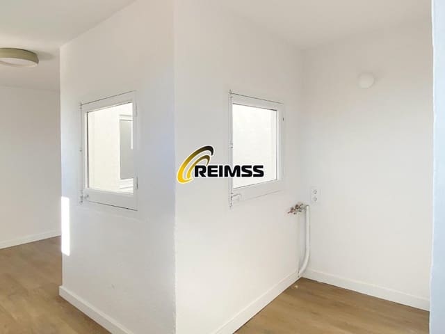 2 soverom Villa til salgs i Sant Feliu de Guíxols med garasje - € 325 000 (Ref: 9965769)