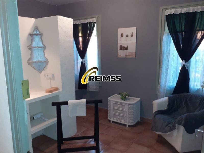 7 bedroom Villa for sale in Santa Cristina d'Aro - € 1,699,999 (Ref: 9965771)