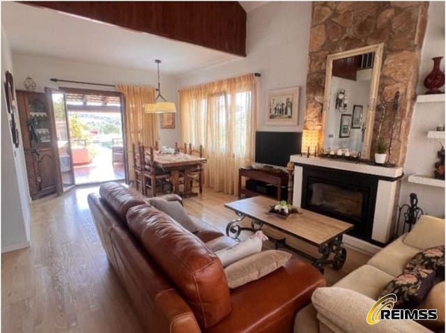 5 slaapkamer Villa te koop in Calonge i Sant Antoni met zwembad garage - € 624.000 (Ref: 9971713)