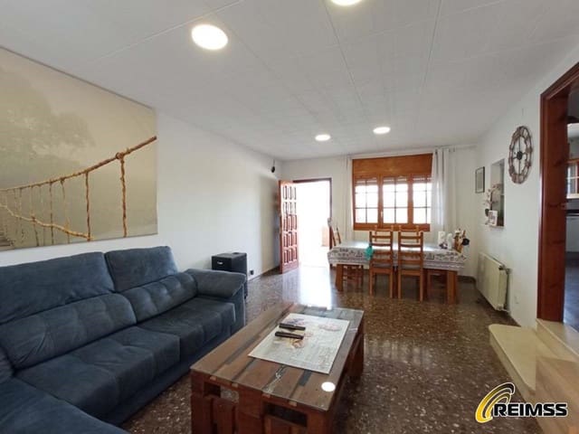3 slaapkamer Villa te koop in Maçanet de la Selva met garage - € 273.000 (Ref: 9972540)