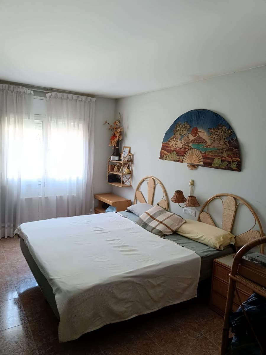 4 soverom Villa til salgs i Llagostera med svømmebasseng garasje - € 478 000 (Ref: 9973808)