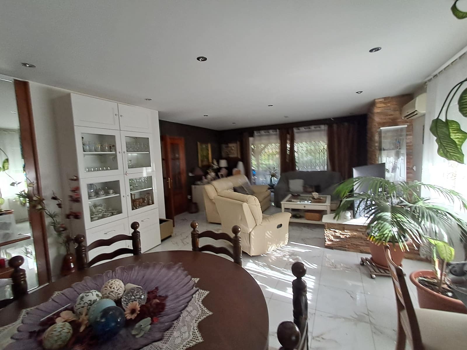 4 soverom Villa til salgs i Llagostera med svømmebasseng garasje - € 478 000 (Ref: 9973808)
