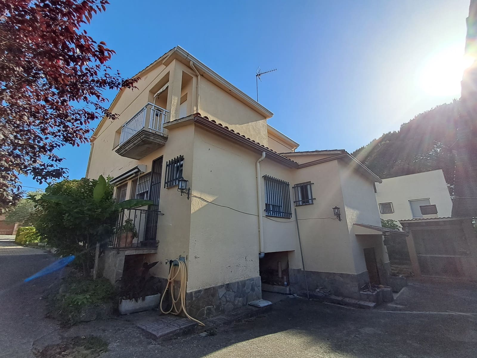 4 soverom Villa til salgs i Llagostera med svømmebasseng garasje - € 478 000 (Ref: 9973808)