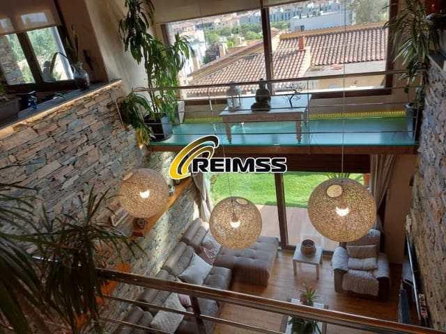 4 makuuhuone Huvila myytävänä paikassa Santa Cristina d'Aro mukana uima-altaan 
autotalli - 999 500 € (Ref: 9975811)
