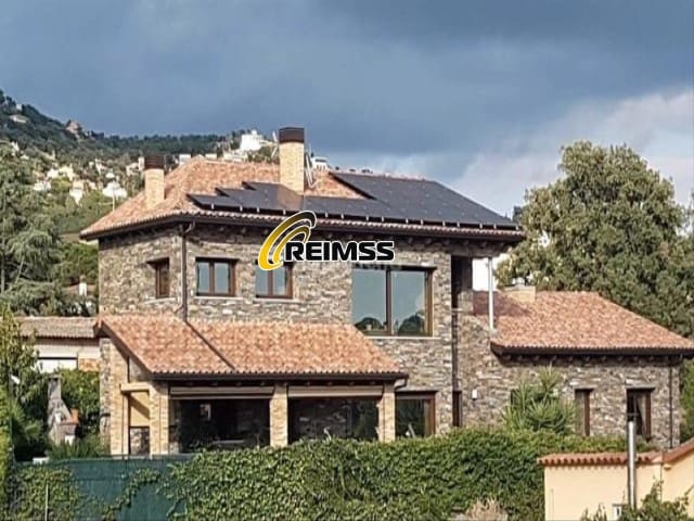 4 soveværelse Villa til salg i Santa Cristina d'Aro med swimmingpool garage - € 999.500 (Ref: 9975811)