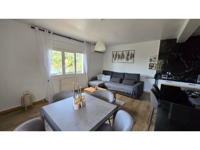 5 sypialnia Willa na sprzedaż w Urbanitzacions del Nord, Lloret de Mar z basenem garażem - 375 000 € (Ref: 9975814)