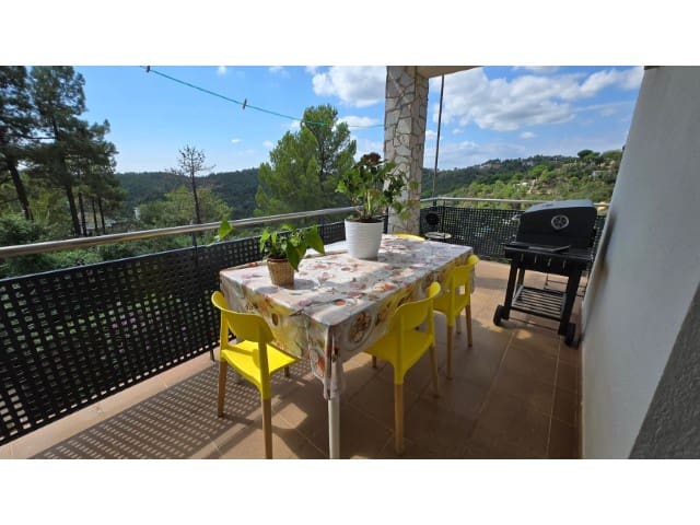 5 sypialnia Willa na sprzedaż w Urbanitzacions del Nord, Lloret de Mar z basenem garażem - 375 000 € (Ref: 9975814)