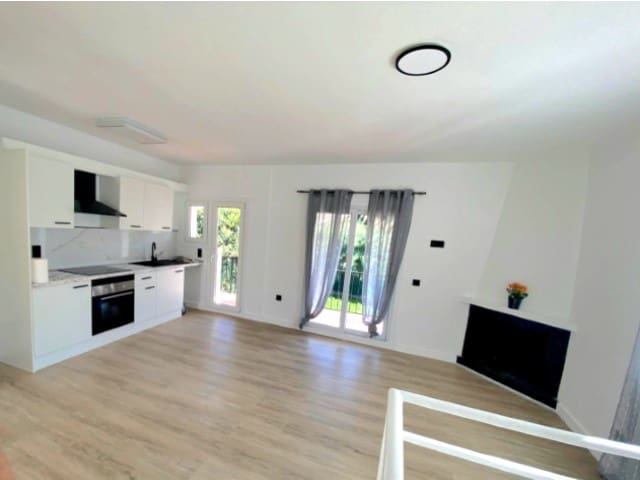 5 soverom Villa til salgs i Sant Feliu de Guixols med svømmebasseng garasje - € 560 000 (Ref: 9975815)