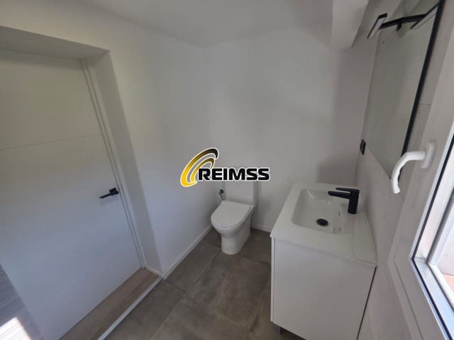 5 soverom Villa til salgs i Sant Feliu de Guixols med svømmebasseng garasje - € 560 000 (Ref: 9975815)