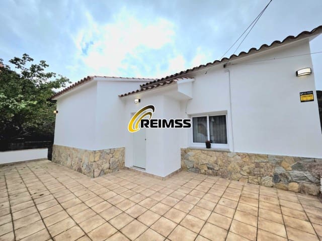 5 soverom Villa til salgs i Sant Feliu de Guixols med svømmebasseng garasje - € 560 000 (Ref: 9975815)