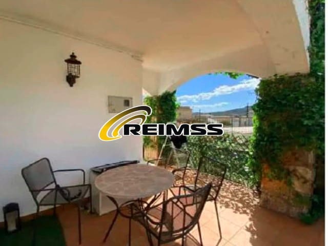 4 soveværelse Villa til salg i Santa Cristina d'Aro - € 445.000 (Ref: 9975816)