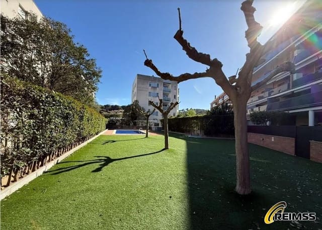 2 sypialnia Apartament na sprzedaż w Fenals, Lloret de Mar z basenem - 237 000 € (Ref: 9989437)