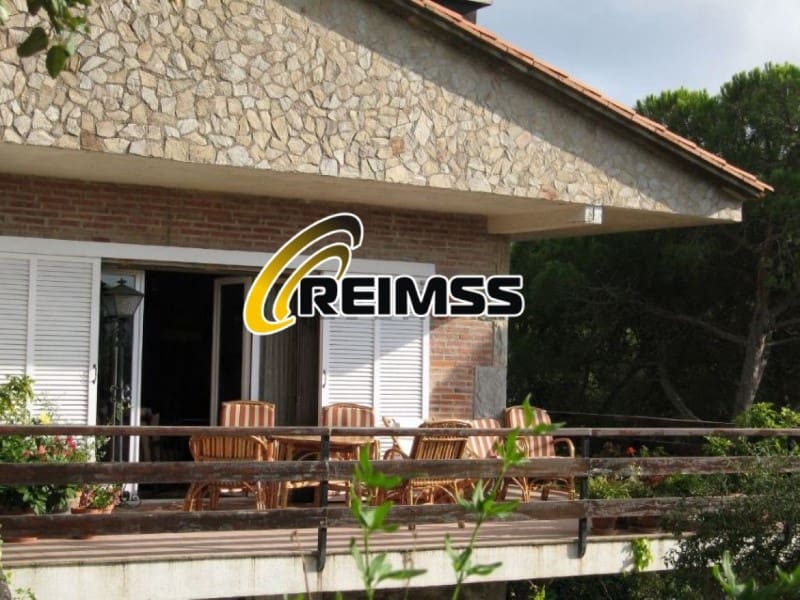 5 slaapkamer Villa te koop in Castell-Platja d'Aro met zwembad garage - € 795.000 (Ref: 9996408)