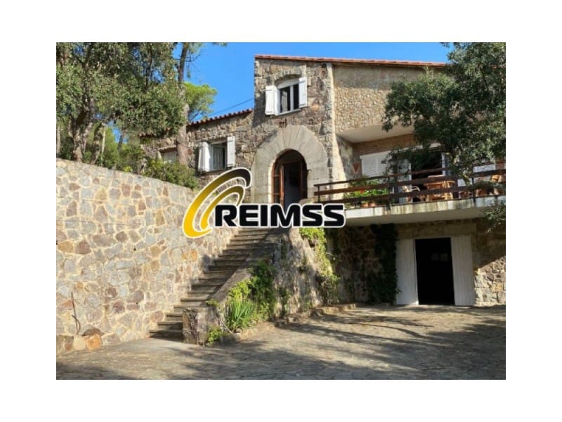 5 slaapkamer Villa te koop in Castell-Platja d'Aro met zwembad garage - € 795.000 (Ref: 9996408)