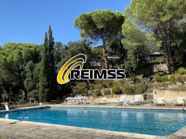 5 chambre Villa/Maison à vendre à Castell d'Aro, Castell-Platja d'Aro avec piscine garage - 795 000 € (Ref: 9996408)