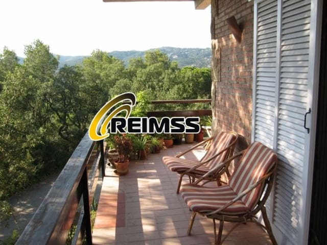5 chambre Villa/Maison à vendre à Castell d'Aro, Castell-Platja d'Aro avec piscine garage - 795 000 € (Ref: 9996408)