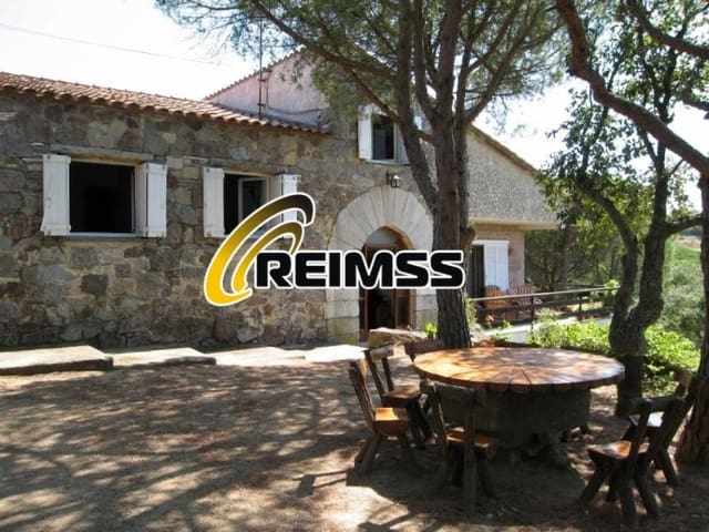 5 chambre Villa/Maison à vendre à Castell d'Aro, Castell-Platja d'Aro avec piscine garage - 795 000 € (Ref: 9996408)