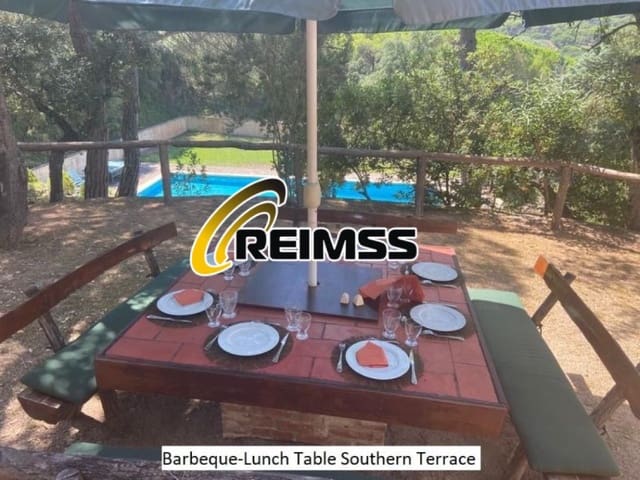 5 chambre Villa/Maison à vendre à Castell d'Aro, Castell-Platja d'Aro avec piscine garage - 795 000 € (Ref: 9996408)