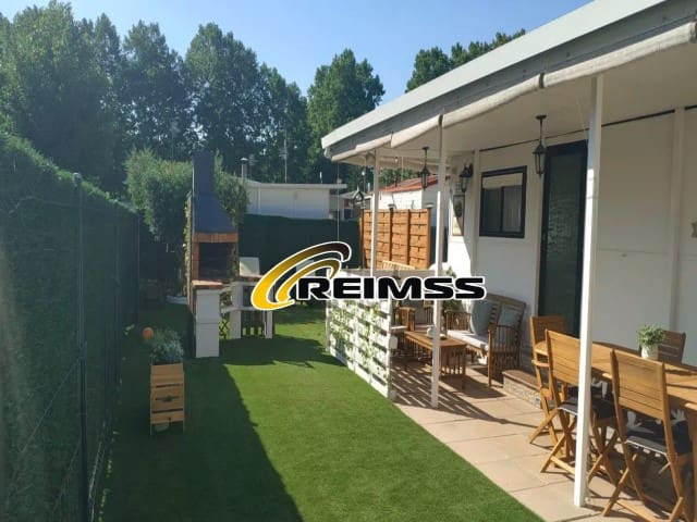 4 chambre Villa/Maison à vendre à Tordera avec piscine garage - 110 000 € (Ref: 9999377)