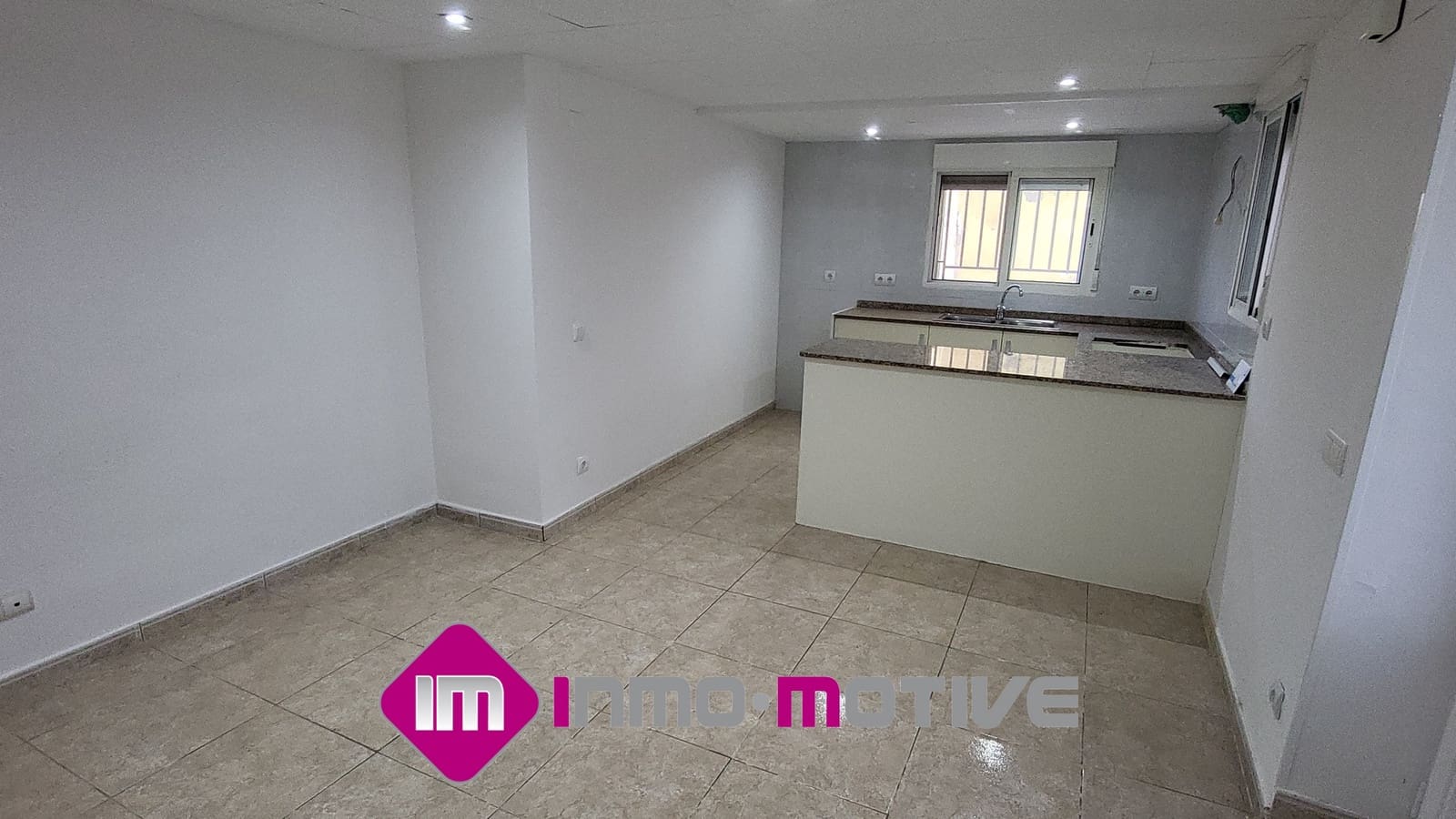 4 soveværelse Byhus til salg i Tarragona by - € 124.000 (Ref: 8968739)