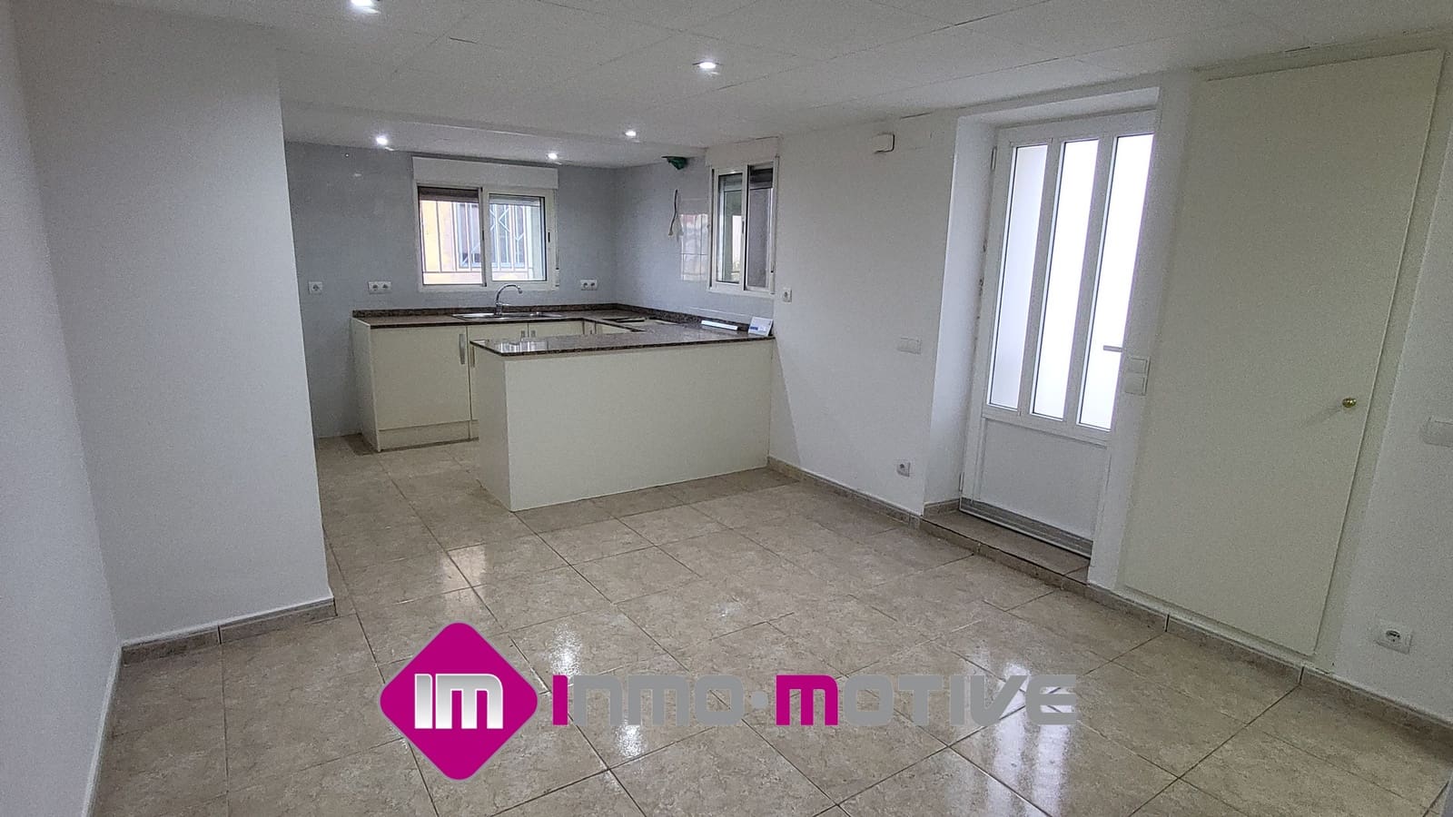 4 soveværelse Byhus til salg i Tarragona by - € 124.000 (Ref: 8968739)