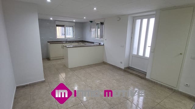 4 soverom Hus til salgs i Tarragona by - € 124 000 (Ref: 8968739)