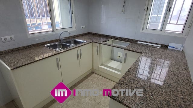 4 soverom Hus til salgs i Tarragona by - € 124 000 (Ref: 8968739)