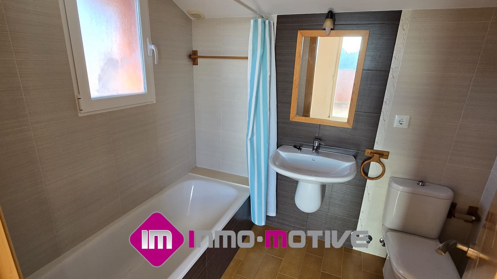 2 soverom Kjedet enebolig til salgs i Peniscola med svømmebasseng garasje - € 249 000 (Ref: 9376368)