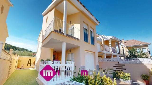 Chalet de 3 habitaciones en Peñíscola en venta con piscina garaje - 275.000 € (Ref: 9611839)