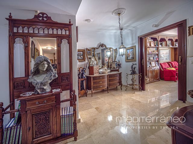 3 makuuhuone Huoneisto myytävänä paikassa Solymar, Benalmádena mukana uima-altaan 
autotalli - 589 900 € (Ref: 9076041)