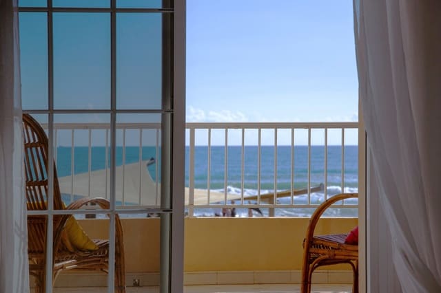 3 soverom Leilighet til salgs i Las Gaviotas  - Carvajal, Fuengirola - € 500 000 (Ref: 9111756)