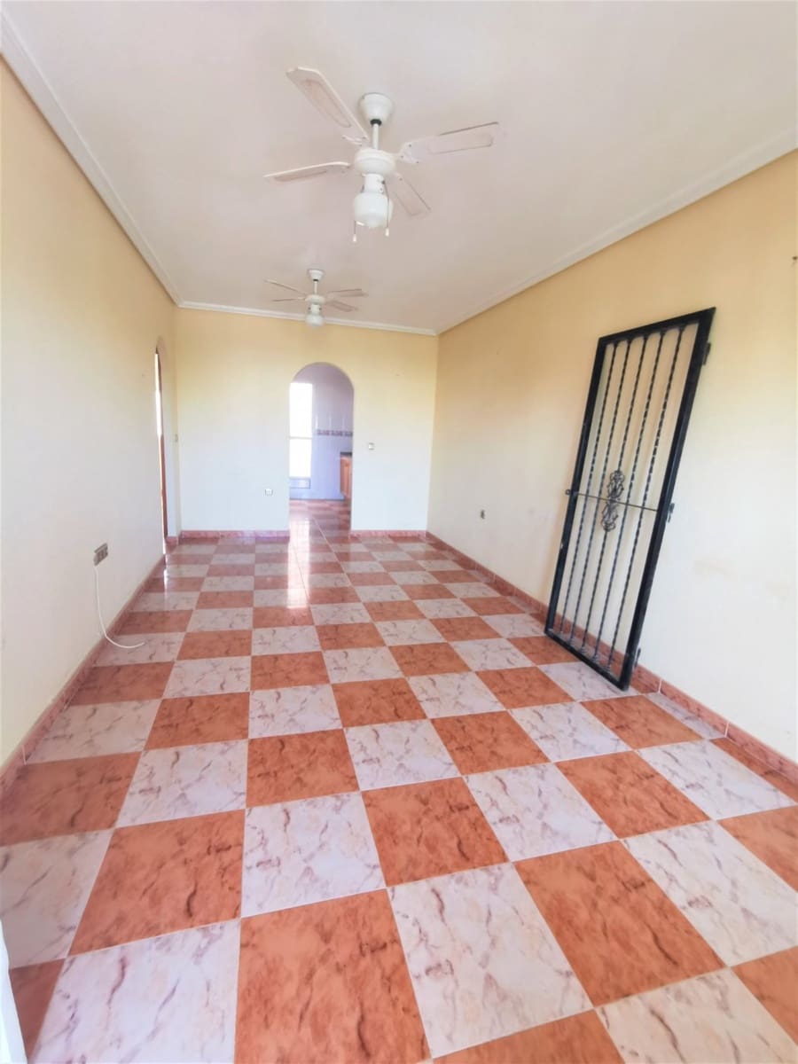 2 bedroom Apartment for sale in Villamartin with pool - € 120,000 (Ref: 3542531)