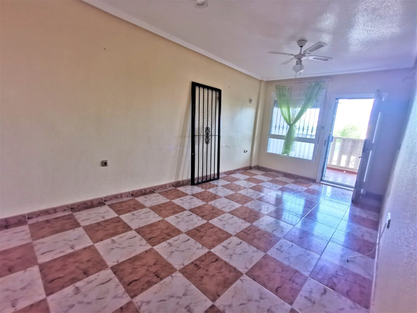 2 bedroom Apartment for sale in Villamartin with pool - € 120,000 (Ref: 3542531)