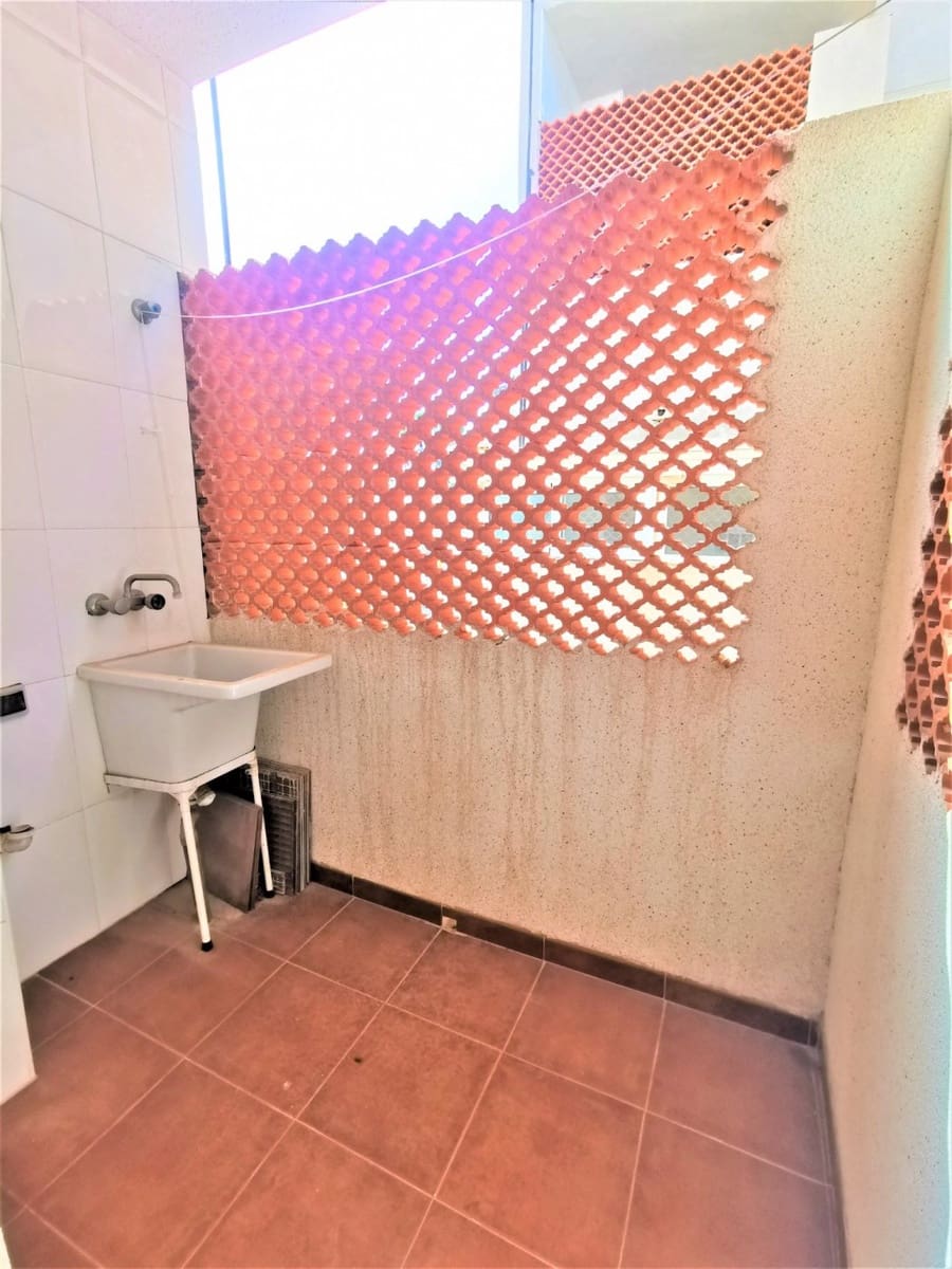 2 bedroom Apartment for sale in Villamartin with pool - € 120,000 (Ref: 3542531)