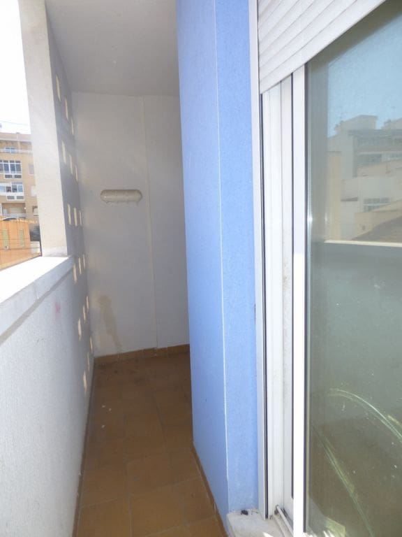2 bedroom Apartment for sale in Torrevieja - € 125,000 (Ref: 3572345)