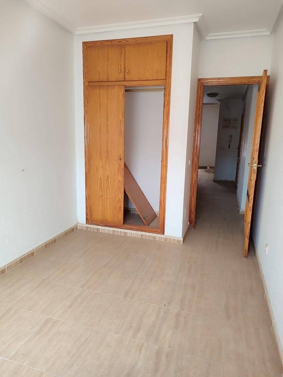 Apartamento de 3 habitaciones en Pilar de la Horadada en venta con garaje - 120.000 € (Ref: 6384083)